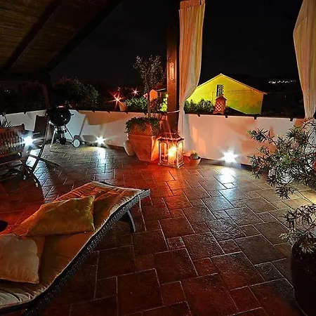 Veliki Balkon S Pogledom Na More Daire *